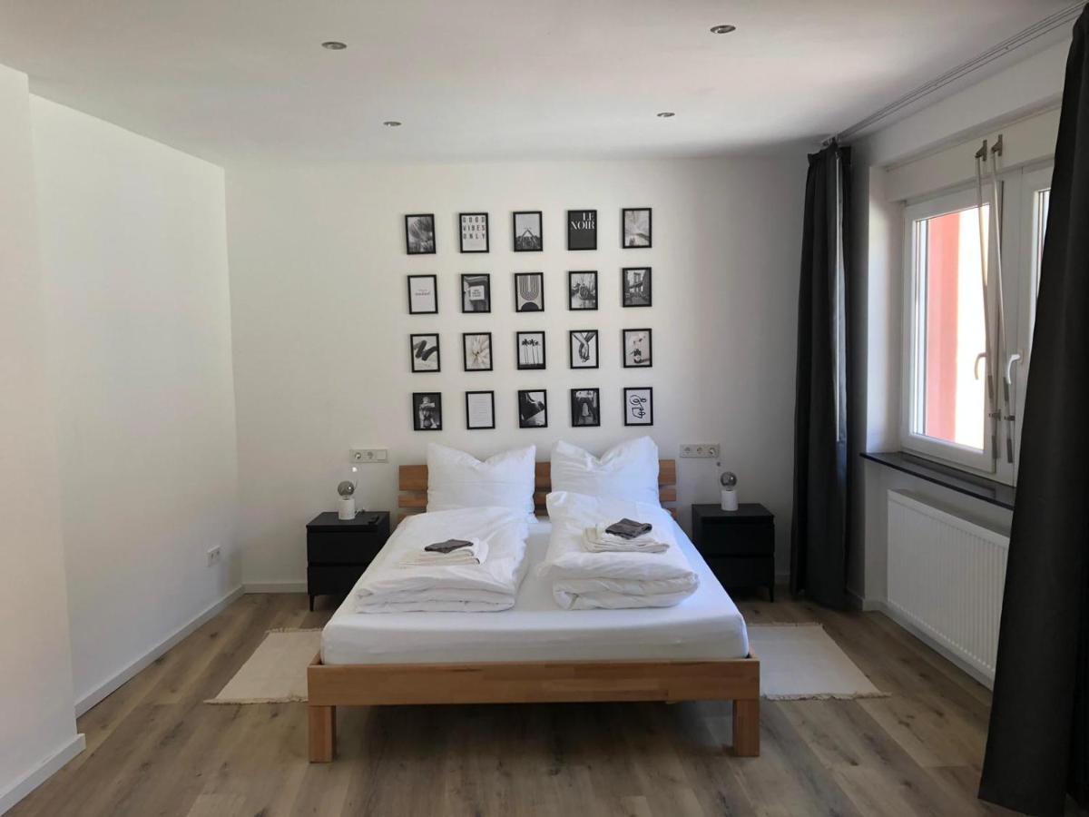 Zentrale Innenstadt-Wohnung Würzburg Buitenkant foto