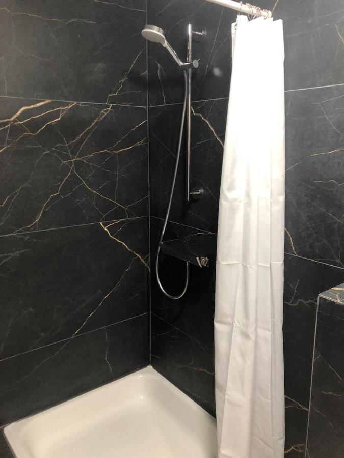 Zentrale Innenstadt-Wohnung Würzburg Buitenkant foto